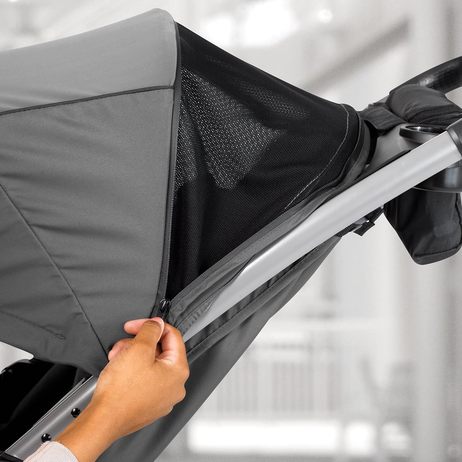 Chicco Mini Bravo Plus Lightweight Stroller for Babies and Toddlers, 3-Position Reclining Seat and UPF-Rated Canopy, Child and Parent Trays, Self-Standing Fold | Graphite/Grey